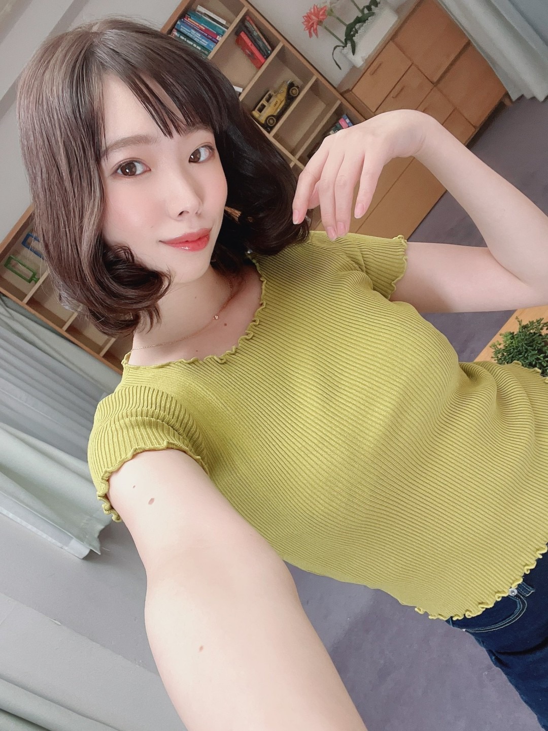 美波こづえ