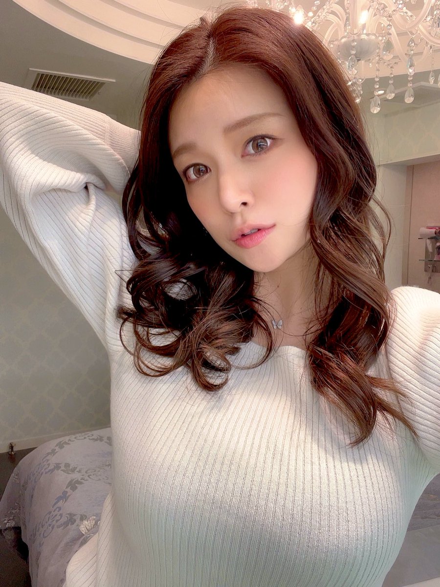橘メアリー